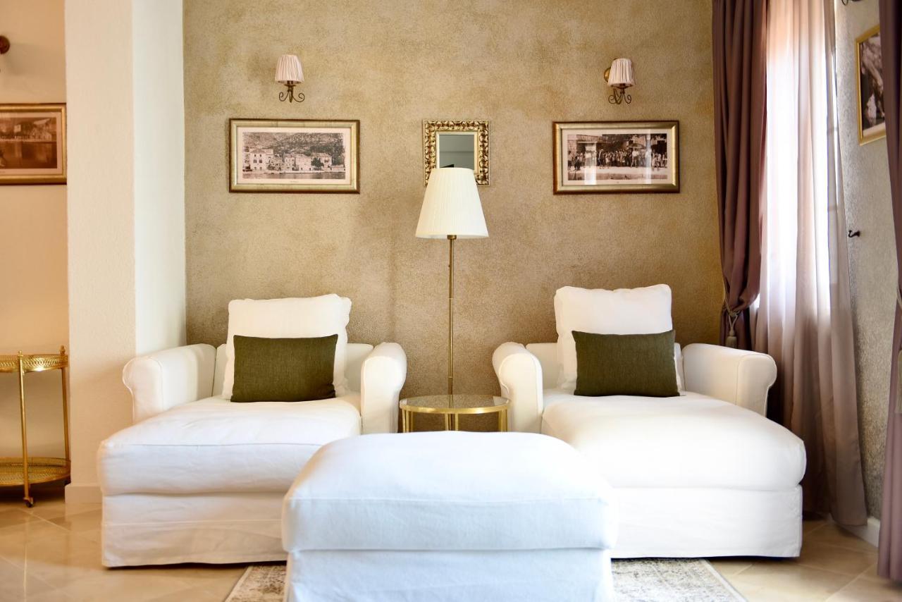 Villa Giardino Heritage Boutique Hotel Bol Exterior photo