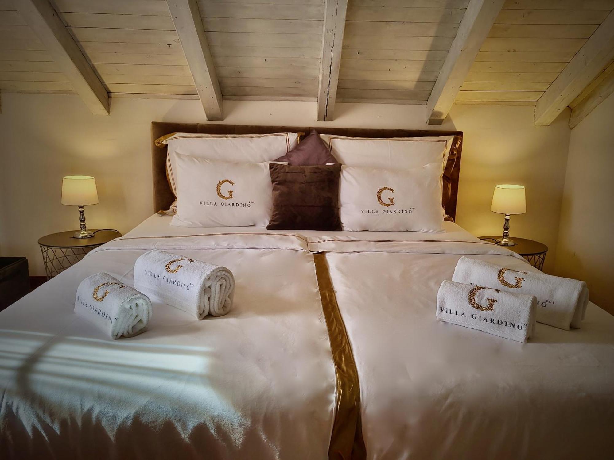 Villa Giardino Heritage Boutique Hotel Bol Room photo