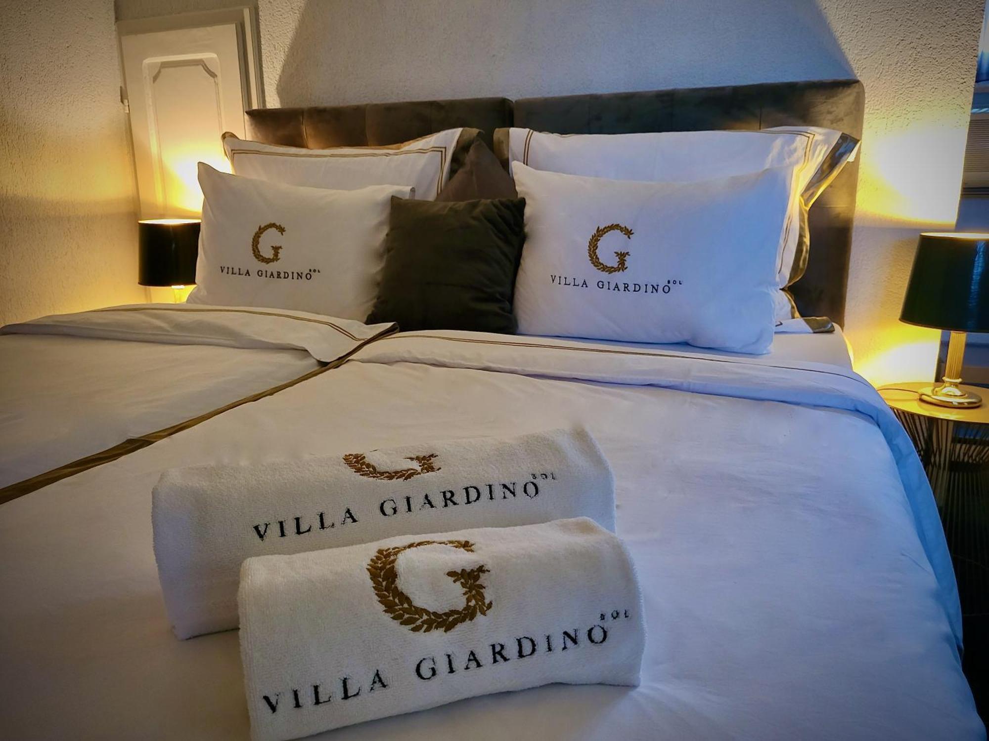 Villa Giardino Heritage Boutique Hotel Bol Room photo