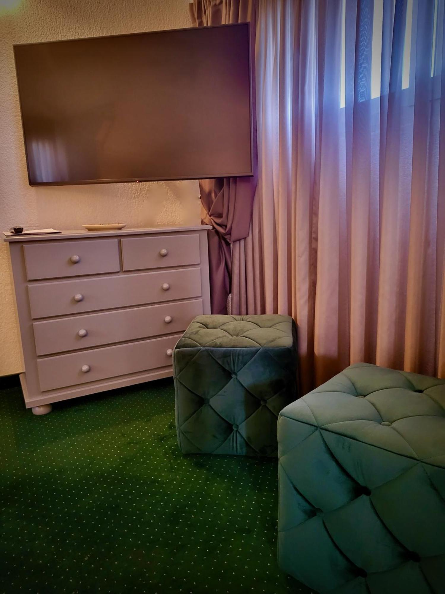 Villa Giardino Heritage Boutique Hotel Bol Room photo