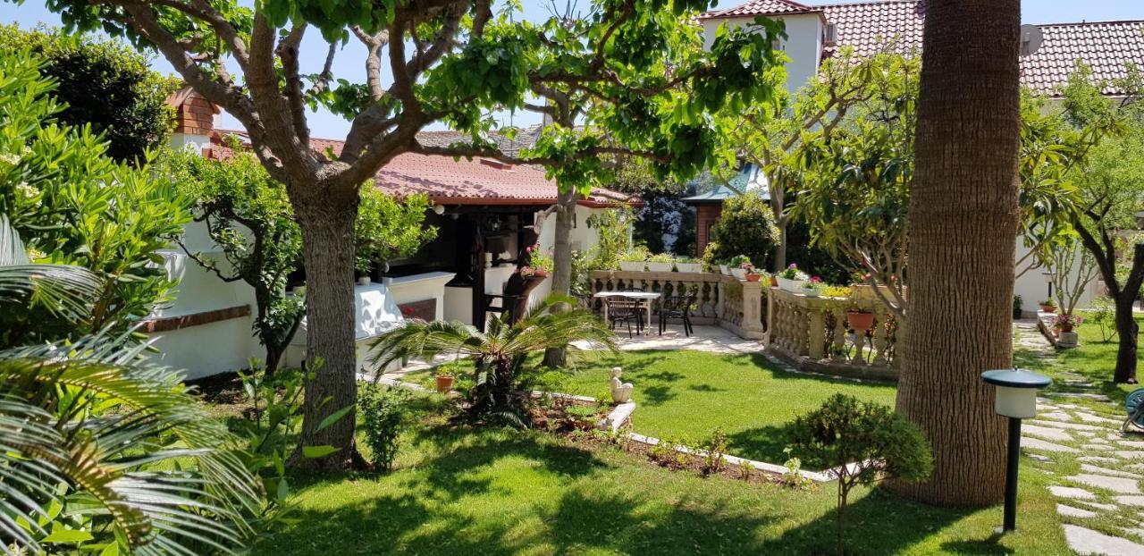 Villa Giardino Heritage Boutique Hotel Bol Exterior photo