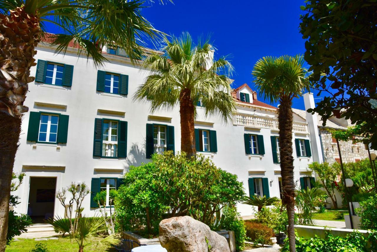 Villa Giardino Heritage Boutique Hotel Bol Exterior photo