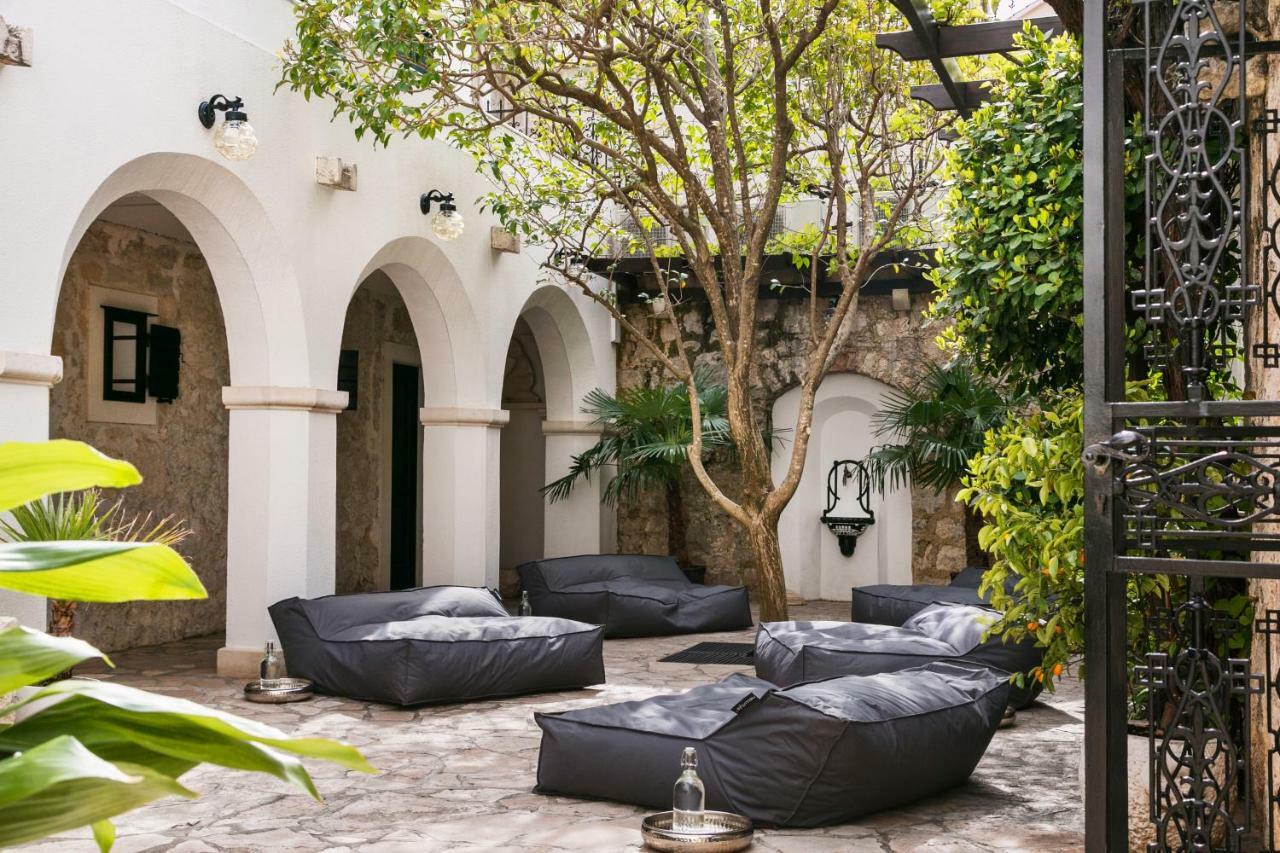Villa Giardino Heritage Boutique Hotel Bol Exterior photo